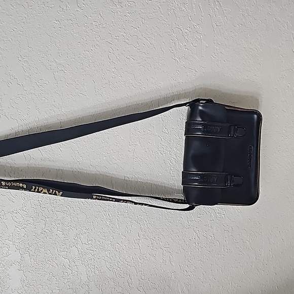 Dr Martens 7" Crossbody Satchel - Picture 15 of 16